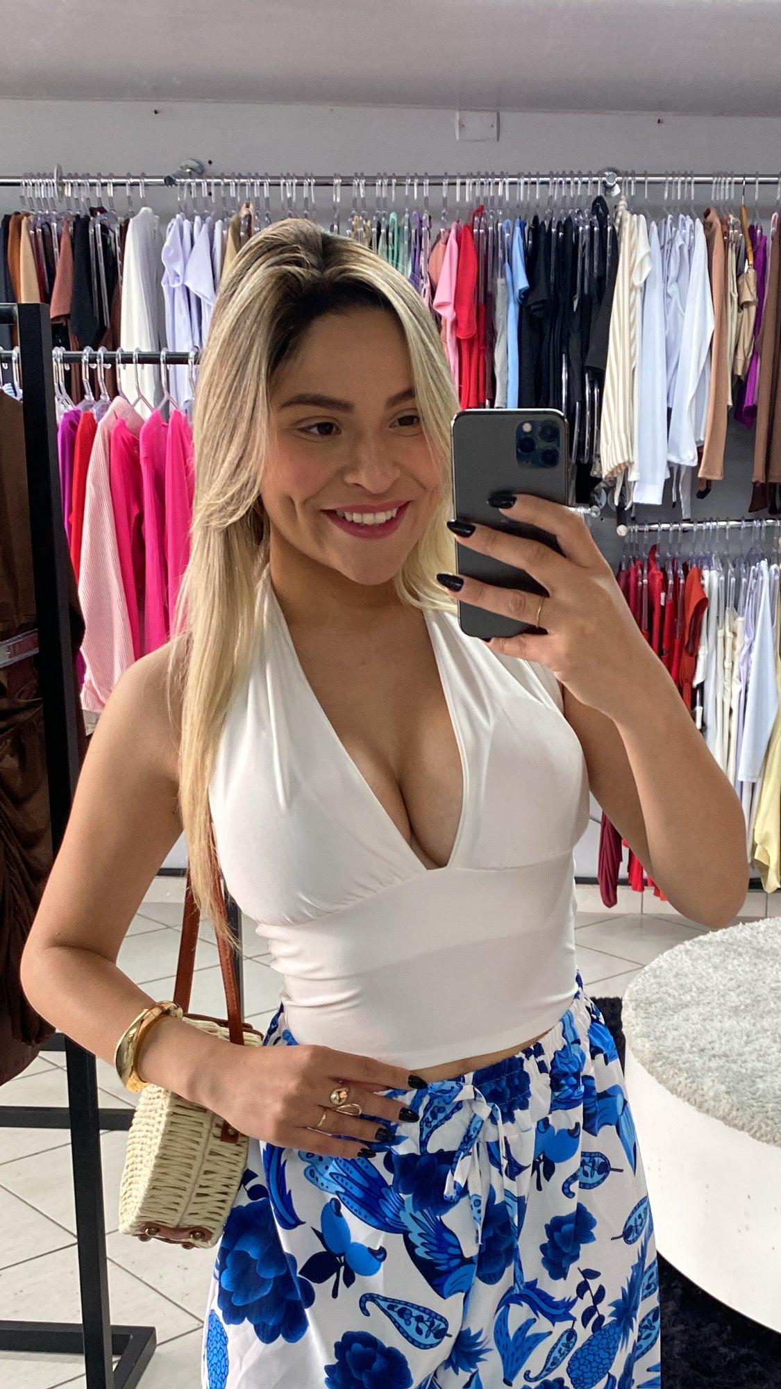Cropped V